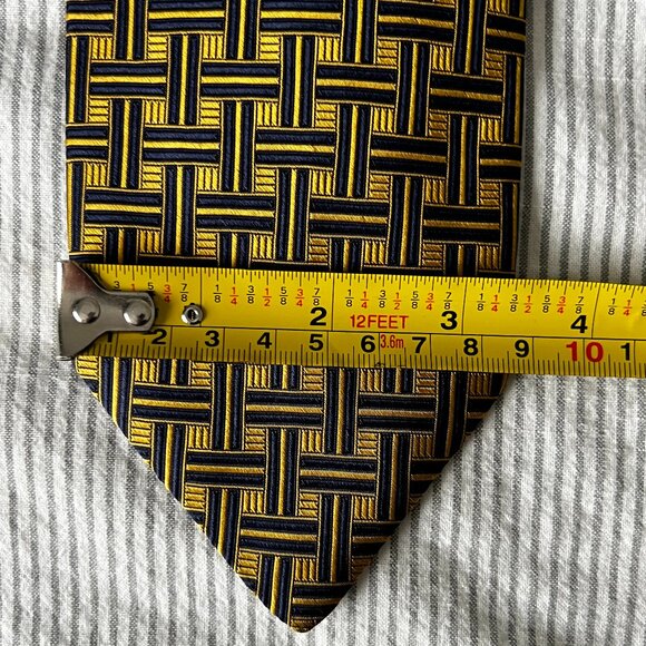 Hyde Park Glenguard Pattern 100% Silk Neck Tie - Picture 2 of 5